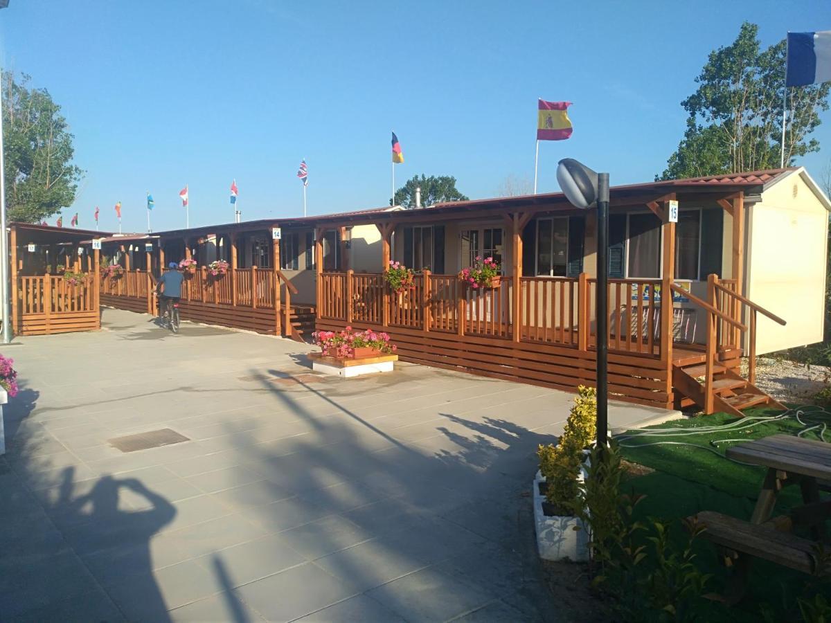 Villaggio Degli Angeli Scerne Pineto Exteriör bild