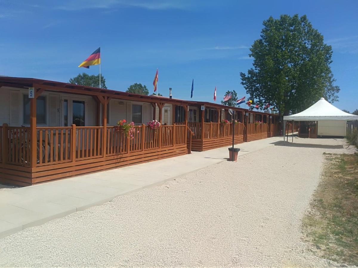 Villaggio Degli Angeli Scerne Pineto Exteriör bild