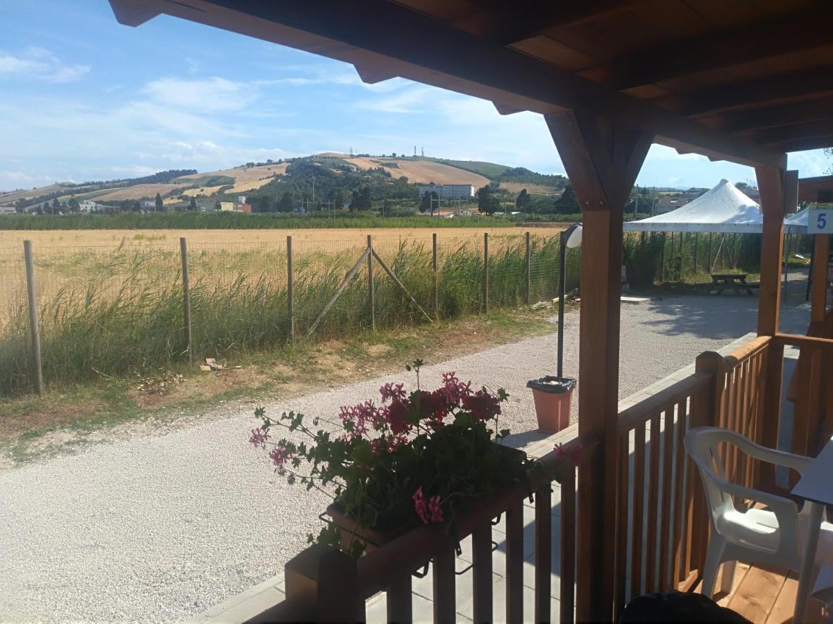 Villaggio Degli Angeli Scerne Pineto Exteriör bild