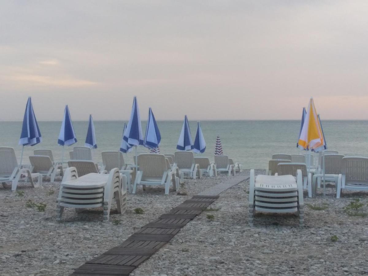 Villaggio Degli Angeli Scerne Pineto Exteriör bild