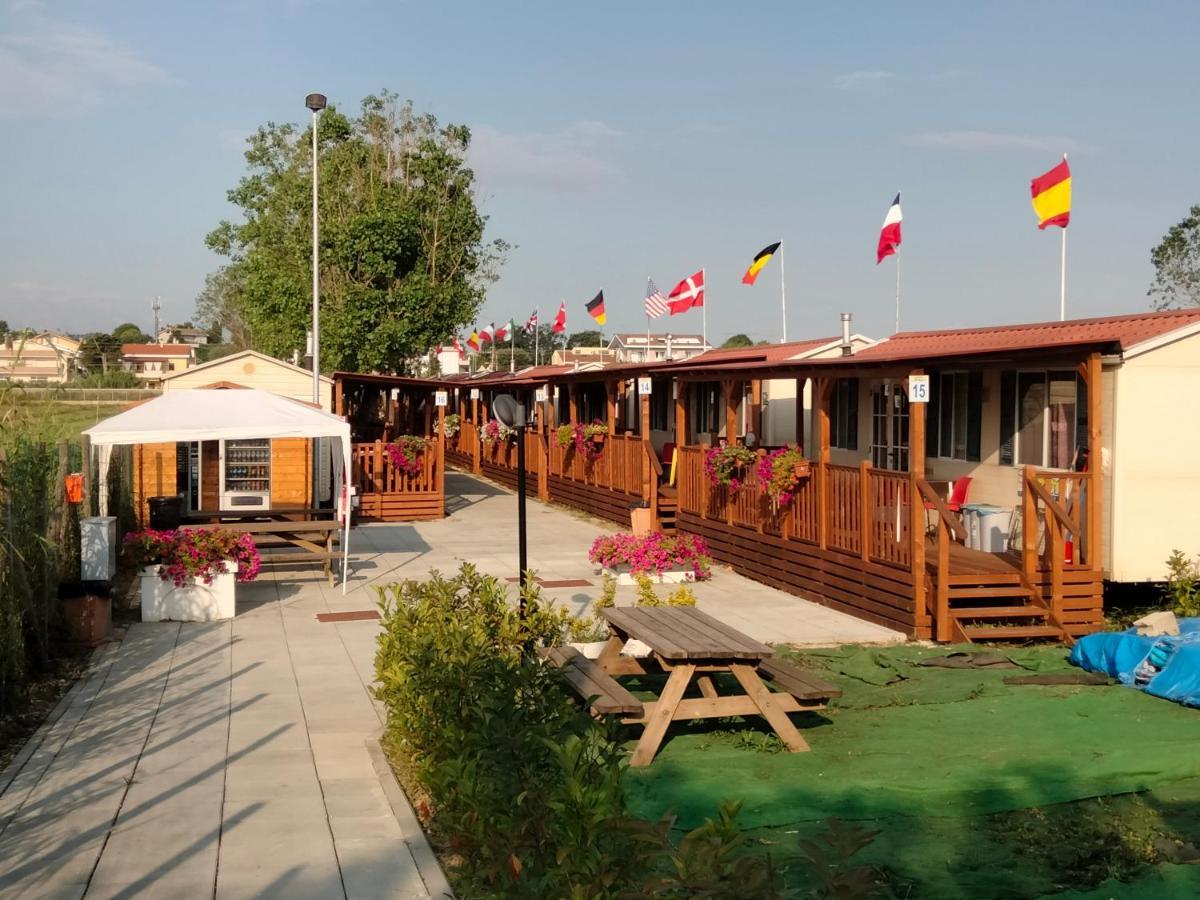 Villaggio Degli Angeli Scerne Pineto Exteriör bild