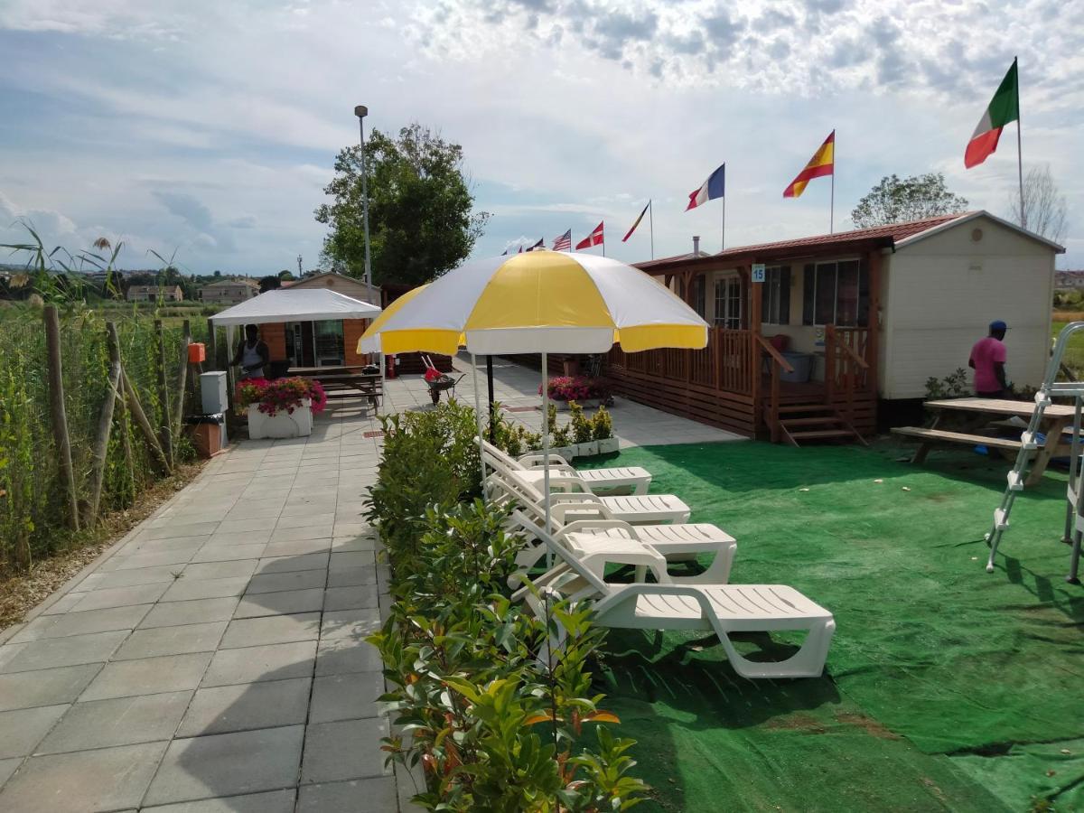 Villaggio Degli Angeli Scerne Pineto Exteriör bild